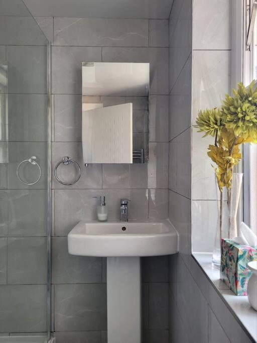 Southall Inn - Near Heathrow المظهر الخارجي الصورة